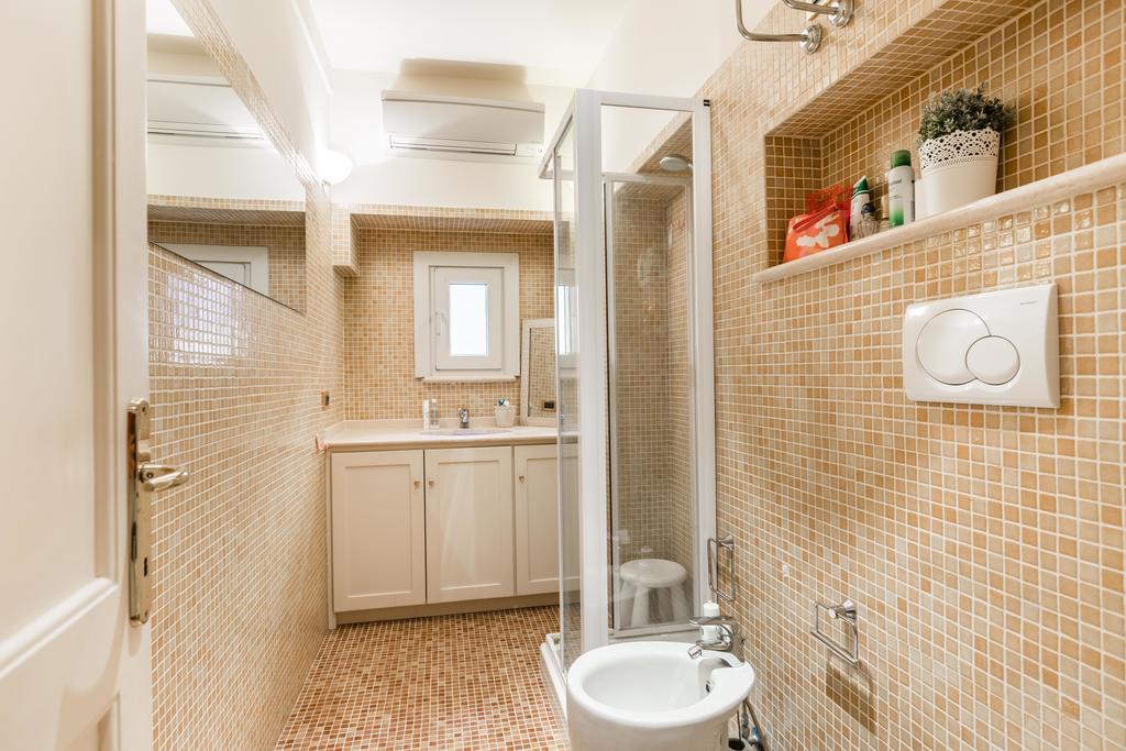 Navona Bernini Lodge Рим Экстерьер фото